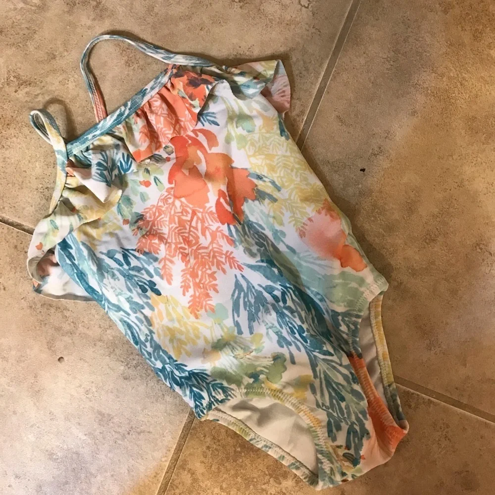 🌸 Adorable One Piece Swimsuit
